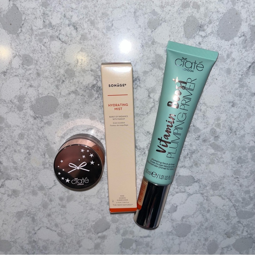 Makeup Bundle - Picture 2 of 8